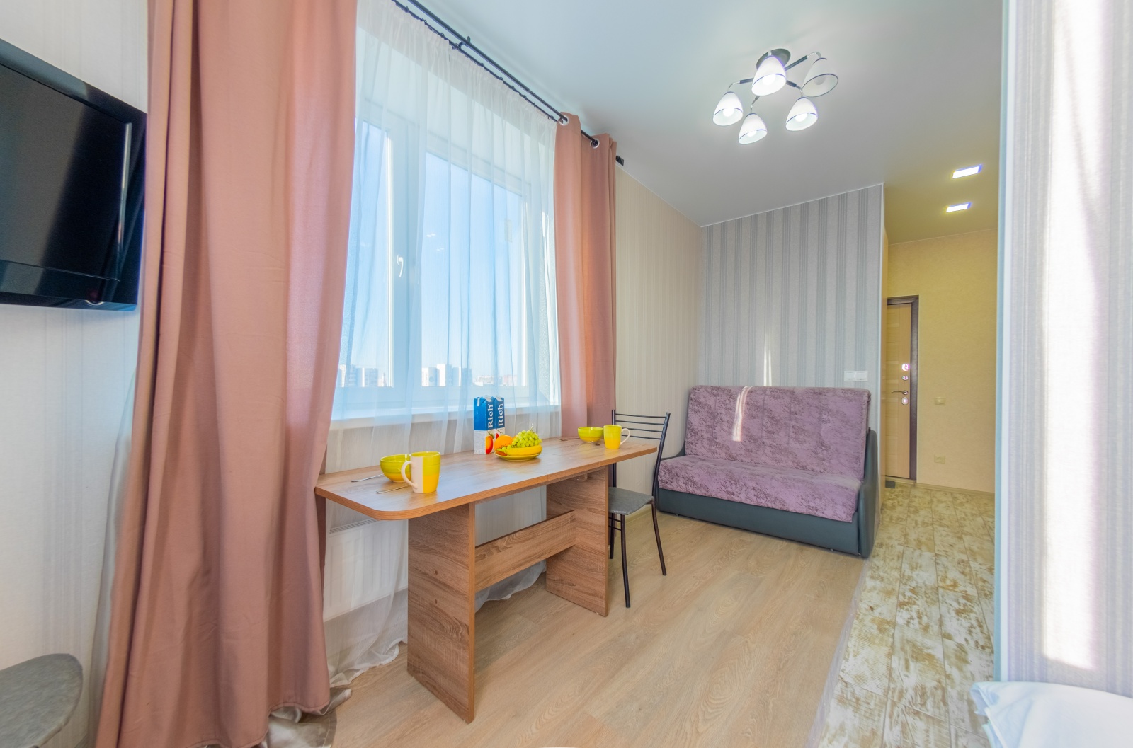 1-комнатная Квартира "ColorApartments" с бесплатным Wi-Fi в 10-ти минутах от станции г. Королев!